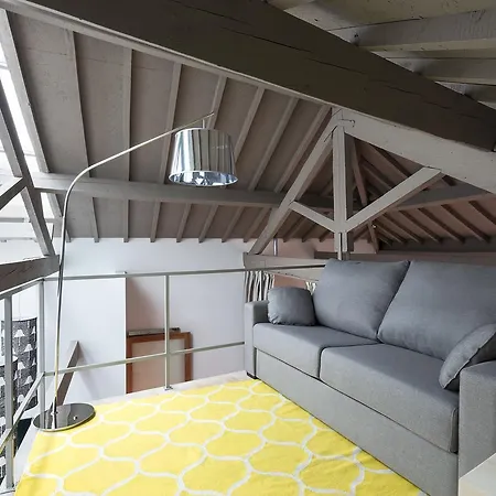 Gasthuis Charm Palace 2*